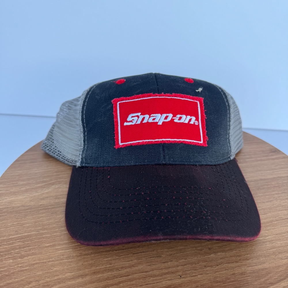 NEW Snap-On Tools Hat Baseball Cap Black Gray MESH Red Logo Adjustable‎ OSFM